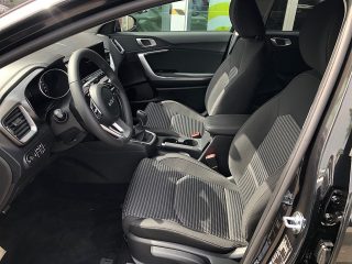 KIA ceed 1,5 TGDI Silber