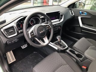 KIA ceed SW 1,5 TGDI Silber 48V DCT