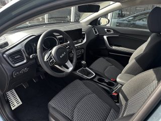 KIA ceed 1,5 TGDI Silber
