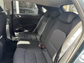 KIA ceed 1,5 TGDI Silber