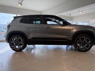Jeep Avenger 1.2 GSE T3 Summit