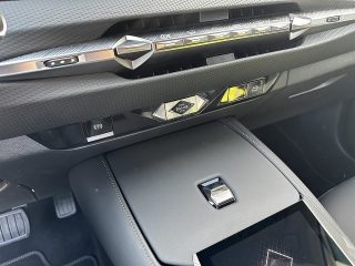 Citroën DS4 RIVOLI CROSS EAT8 1.5 HDI
