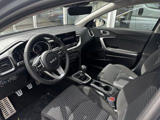 KIA Cee'd SILBER 1.5 TGDI