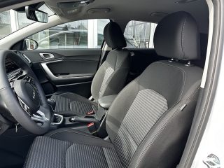 KIA Cee'd SILBER 1.5 TGDI P2