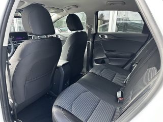 KIA Cee'd SILBER 1.5 TGDI P2