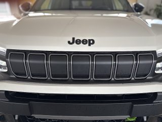 Jeep Avenger 1.2 T3 e-Hybrid 4xe Overland e-DCT6