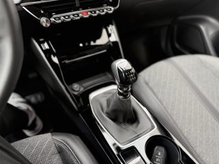 Peugeot 2008 PureTech 100 S&S Allure 6-Gang-Manuell