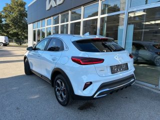 KIA Xceed 1,5 TGDI GPF Silber
