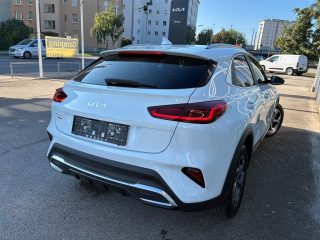 KIA Xceed 1,5 TGDI GPF Silber