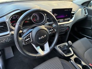 KIA Xceed 1,5 TGDI GPF Silber